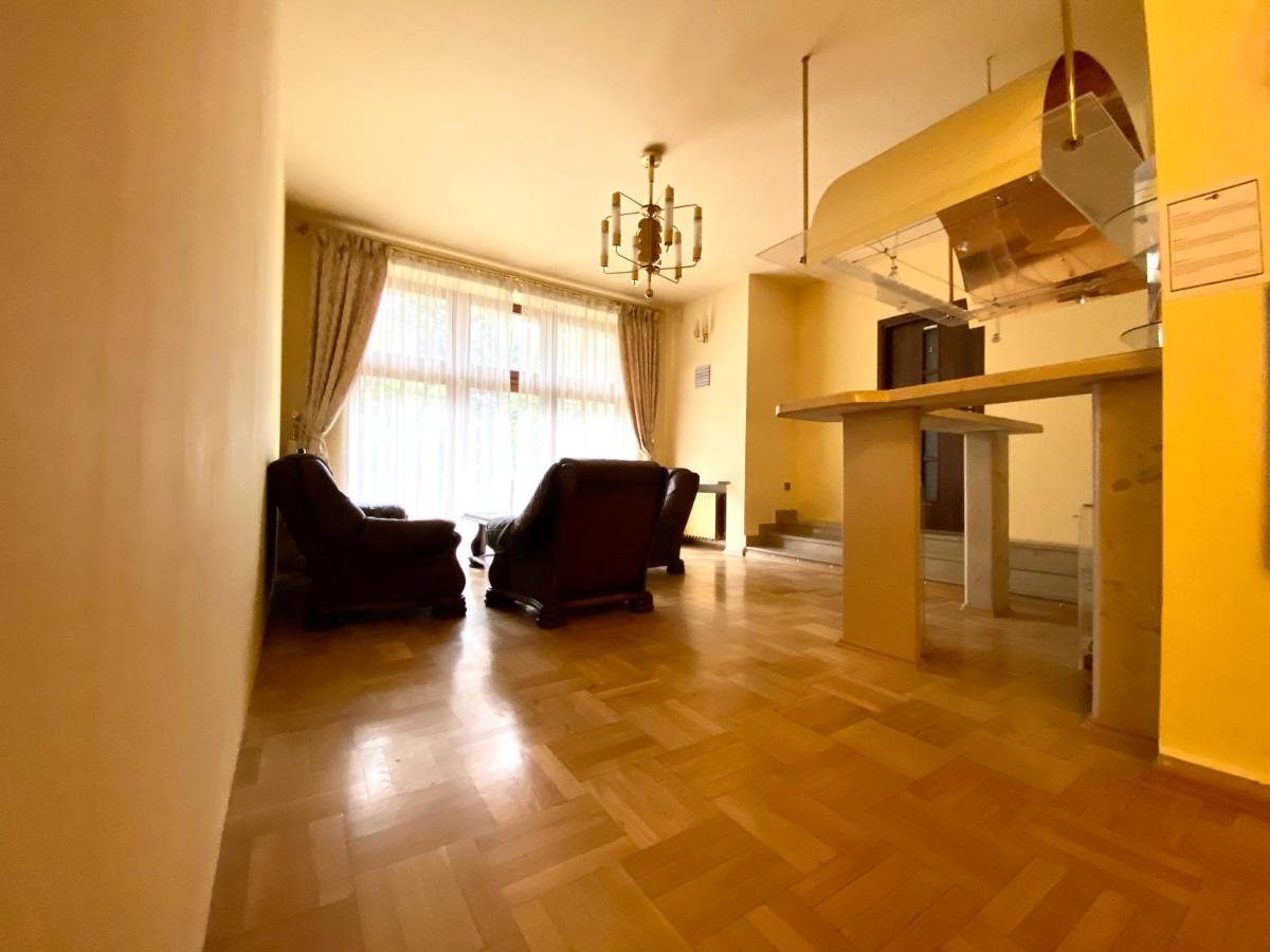 Pokoje Rezydencja Parysa Lublin Extérieur photo