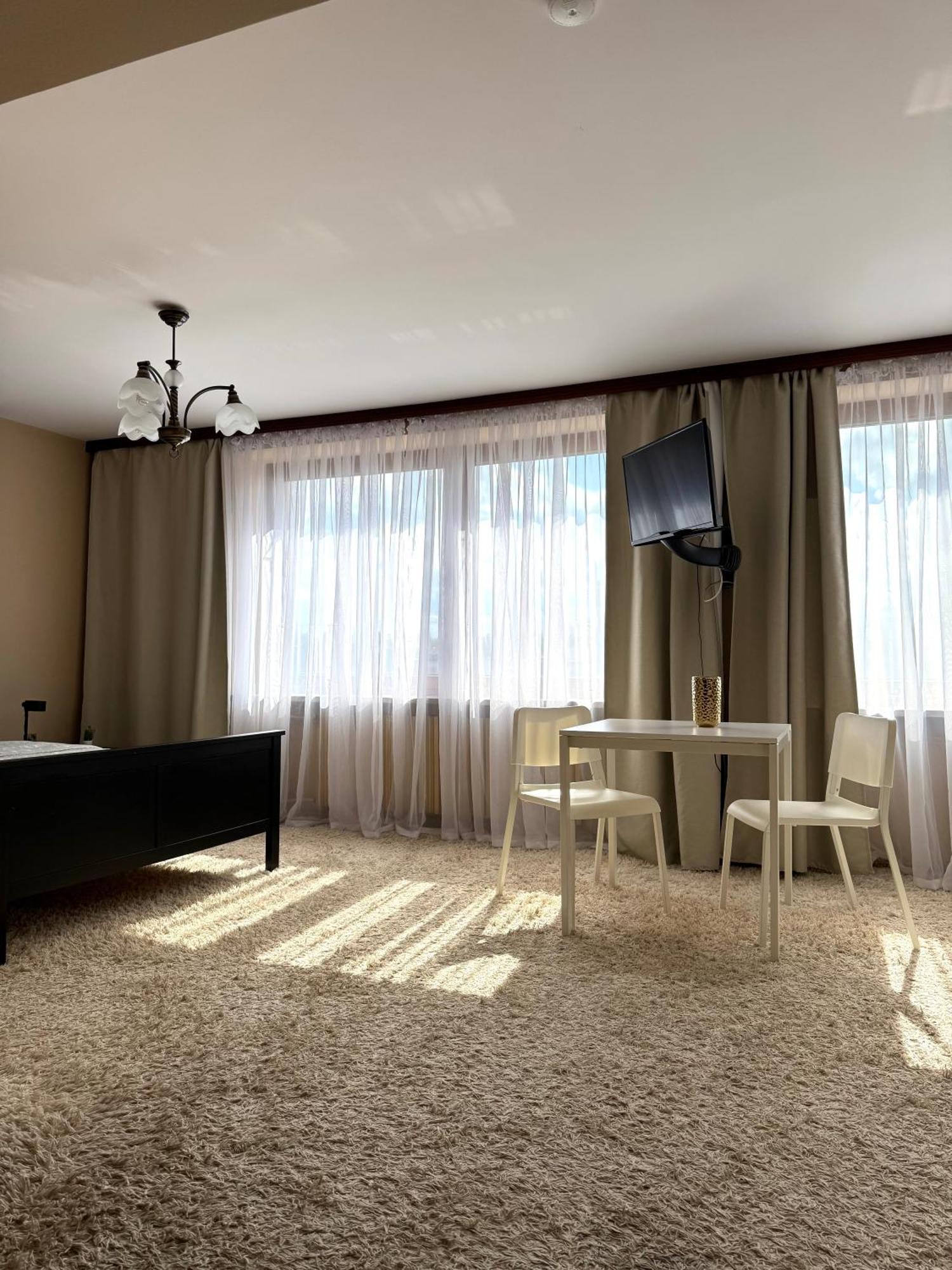 Pokoje Rezydencja Parysa Lublin Extérieur photo
